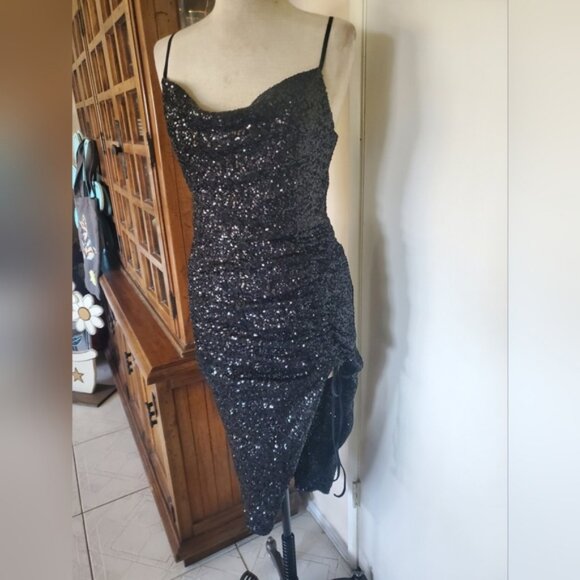 Forever 21 Black Sequin Bodycon Midi Dress - Picture 4 of 10